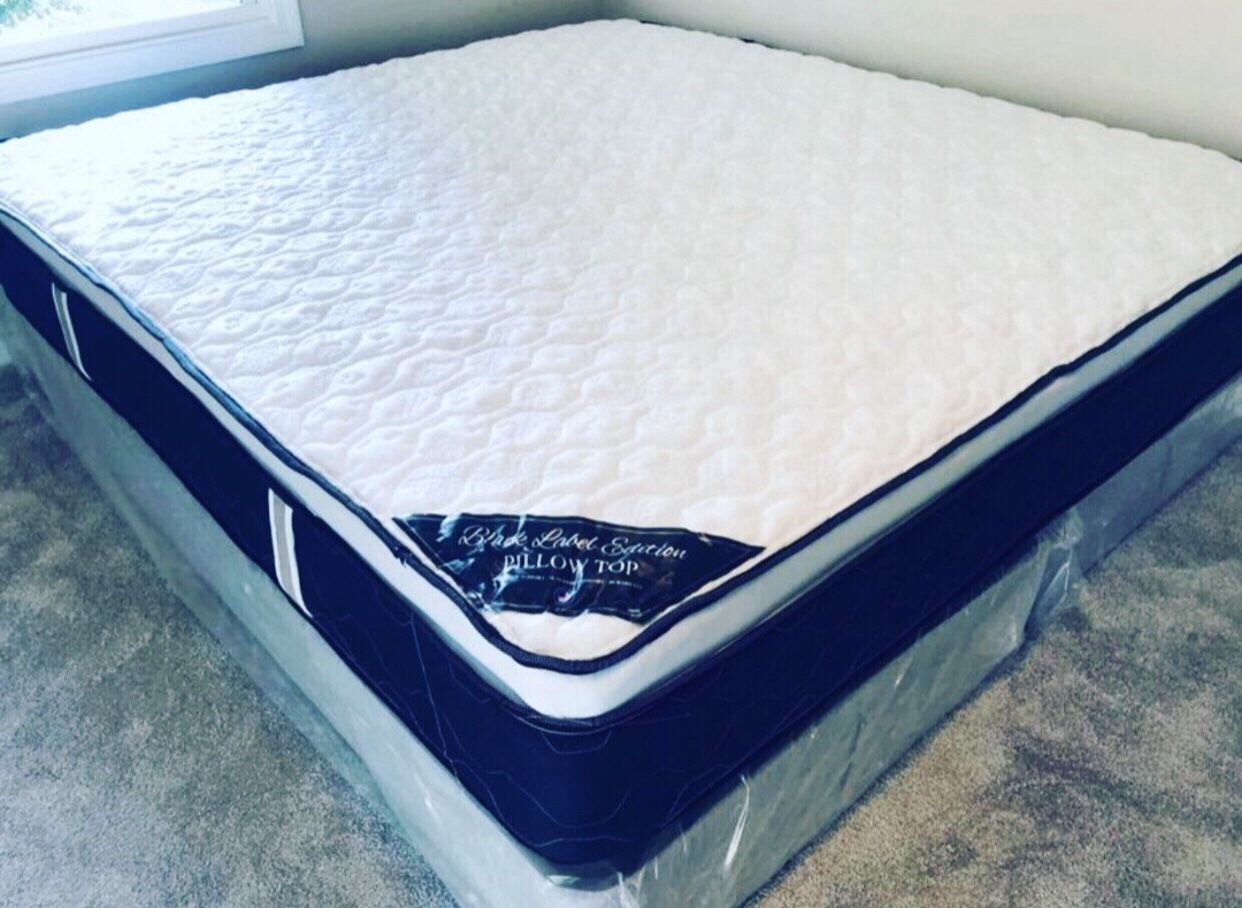 King size Mattress Pillow Top Medium 13”Thick Brand New( Box split Included) We Finance We deliver All Cities