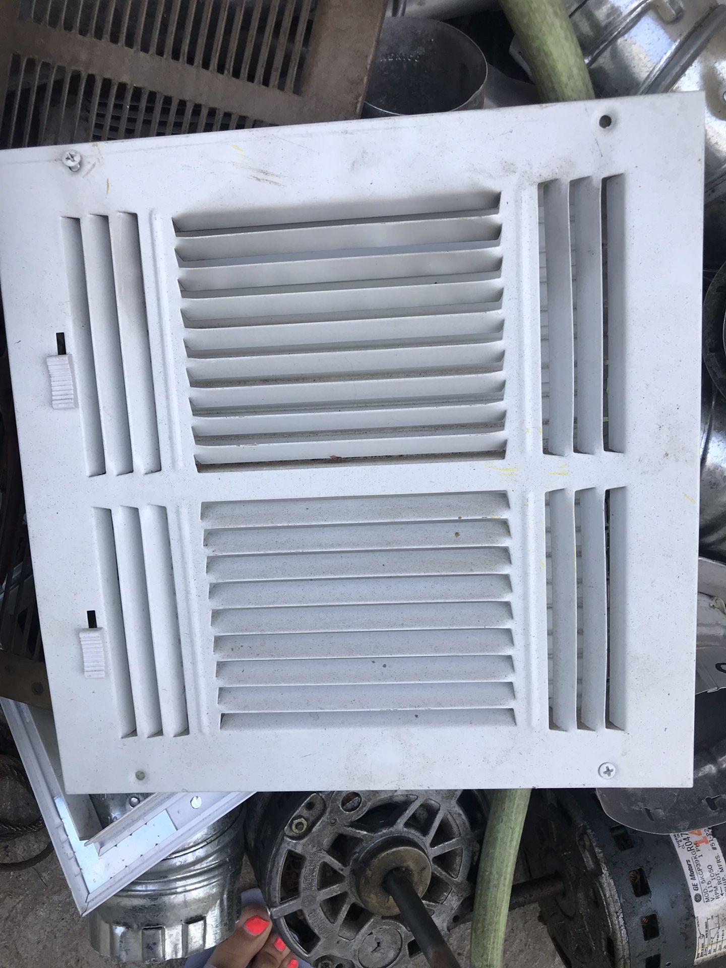 Air conditioning vent cover