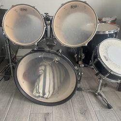Tama Drum Set 