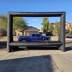 Projector/inflatable Screen 25ft