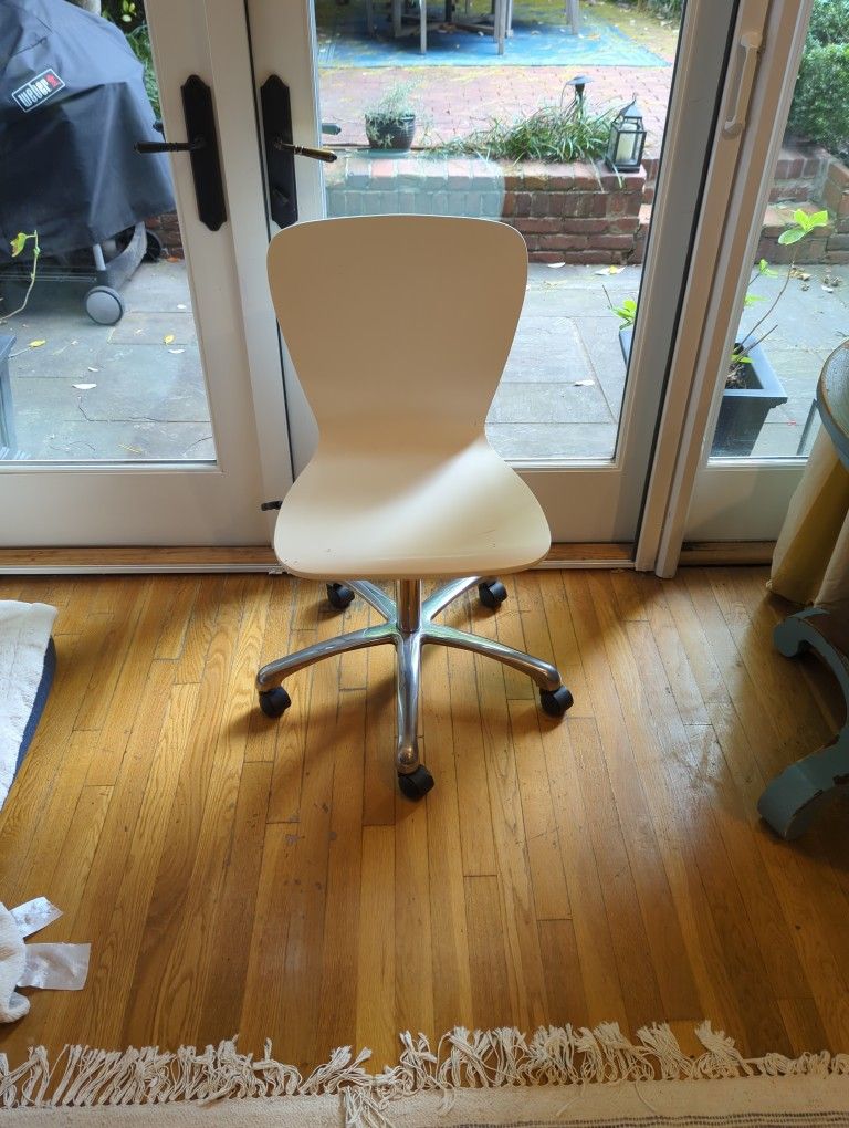 White Desk Chair 