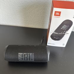 JBL Flip 6 Bluetooth Speaker Black