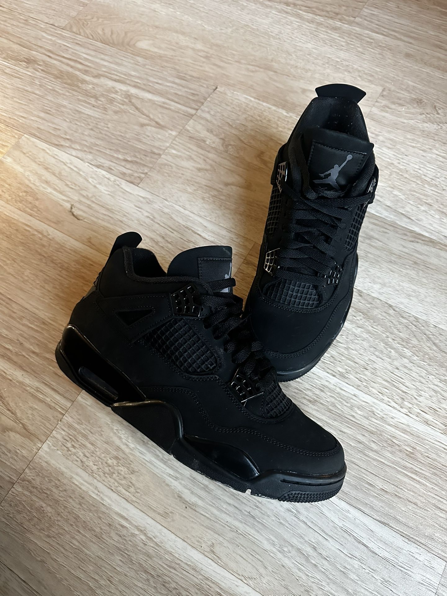 2025 Size 9 black Cat 4