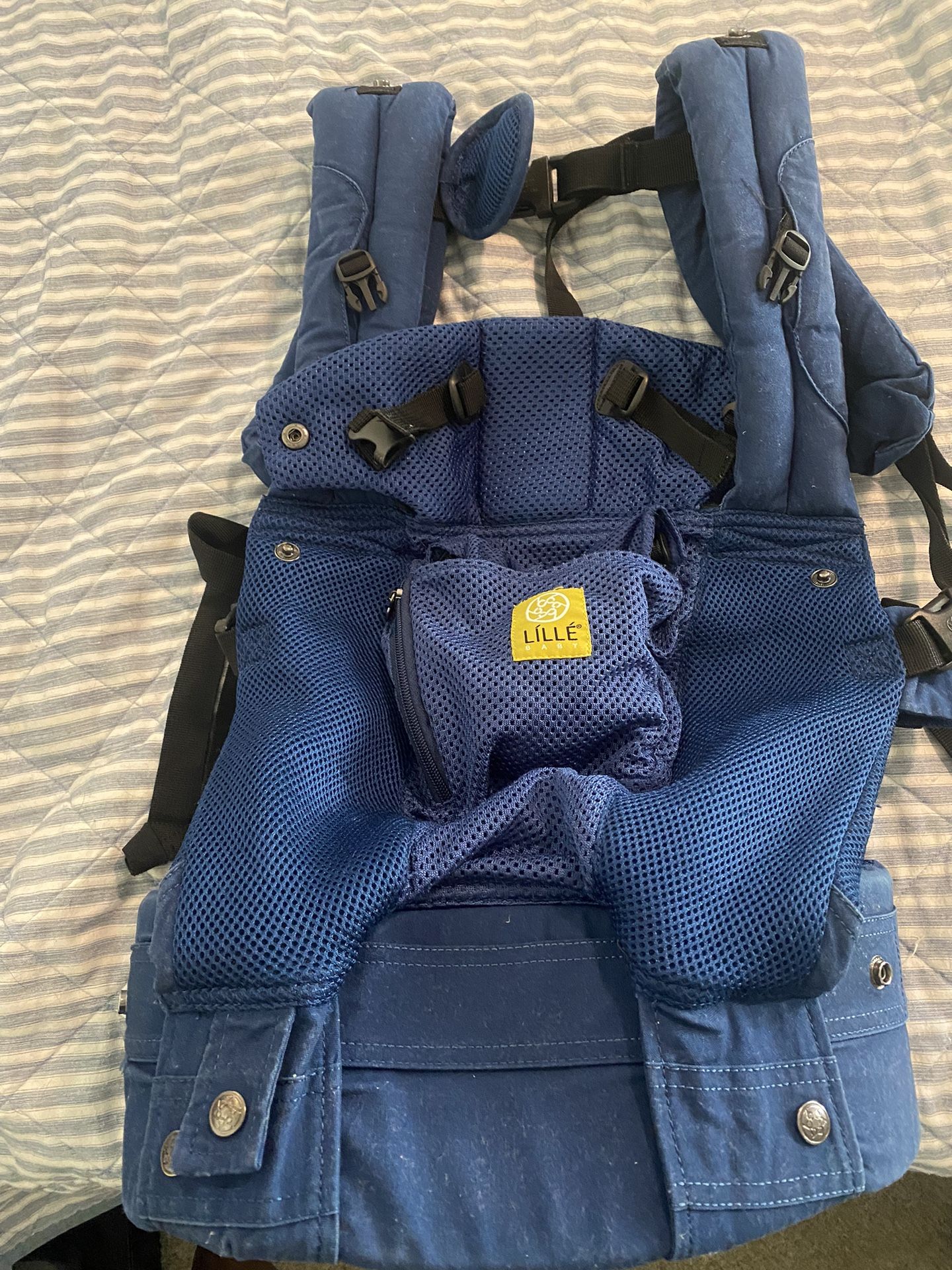 Lillie Baby Baby Carrier