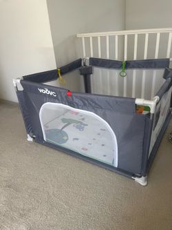 Indoor play pen