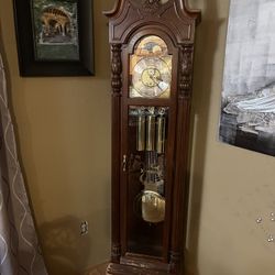 Howard Miller 611200 Baldwin Floor Clock 611200 Cherry Bordeaux