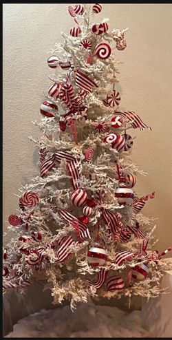 4”ft White Christmas Tree W/ Ornaments