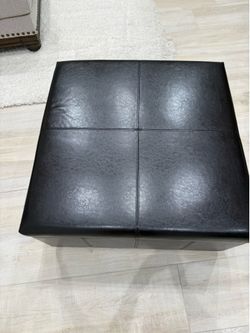 Storage ottoman