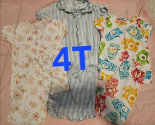 Toddler girl size 4T clothing $1 per piece