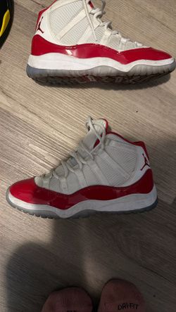 Holder 11 Cherrys Size 3 Paid 205