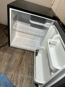 Mini fridge 🥶 🧊 ❄️