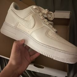 going for $70 Men’s n Women’s shoe