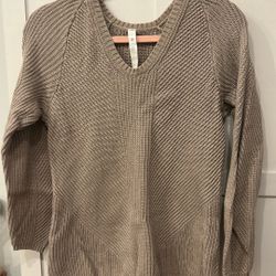 Lululemon Knitted Sweater 