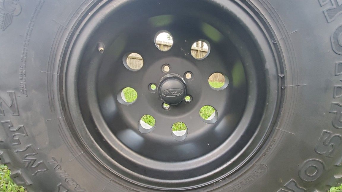 5 Jeep wheels and tires 35x12.5x15 for Sale in Deer Park, TX OfferUp