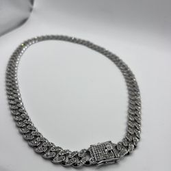 Iced out Cuban Link chain necklace 