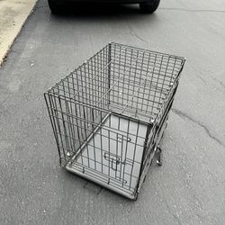 Small to Med Dog Crate 