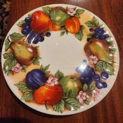 Four Roy Kirkham Orchard Dessert Plates