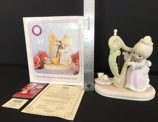 Precious Moments figurine Century Circle Limited Edition Figurine #150312 “Even the Heavens Shall Praise Him”