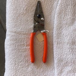 9” Snap On Pliers Wire Strippers New 