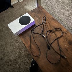 Gaming set Xbox and gaming table 55inches