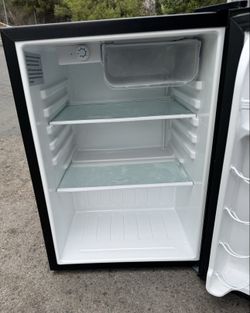 Mini Fridge Refrigerator With Freezer With Delivery 