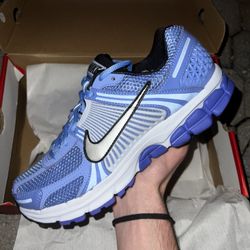 NIKE VOMERO 5 “ROYAL PULSE”