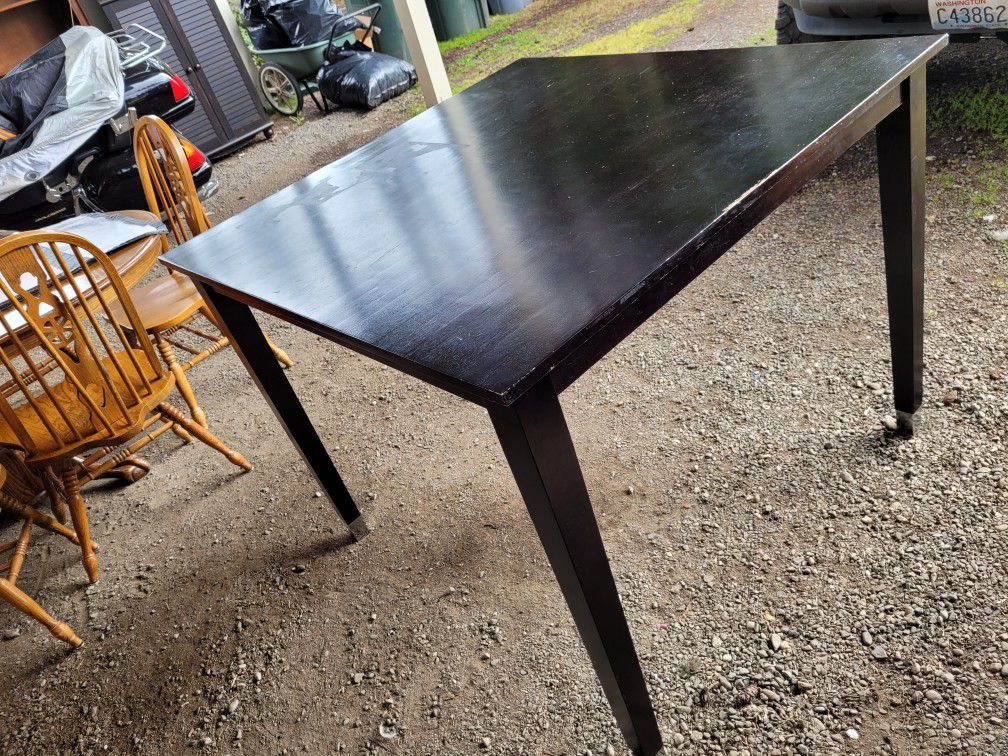 Black Wooden Dinning Table For Bar Stool Set Up