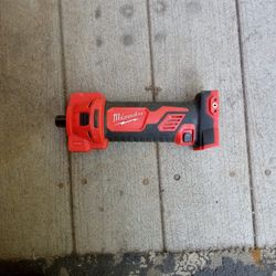 Milwaukee 18 Volt Cut Out Tool
