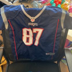 Childrens Patriots Number 87 Gronkowski Jersey Size 5 T