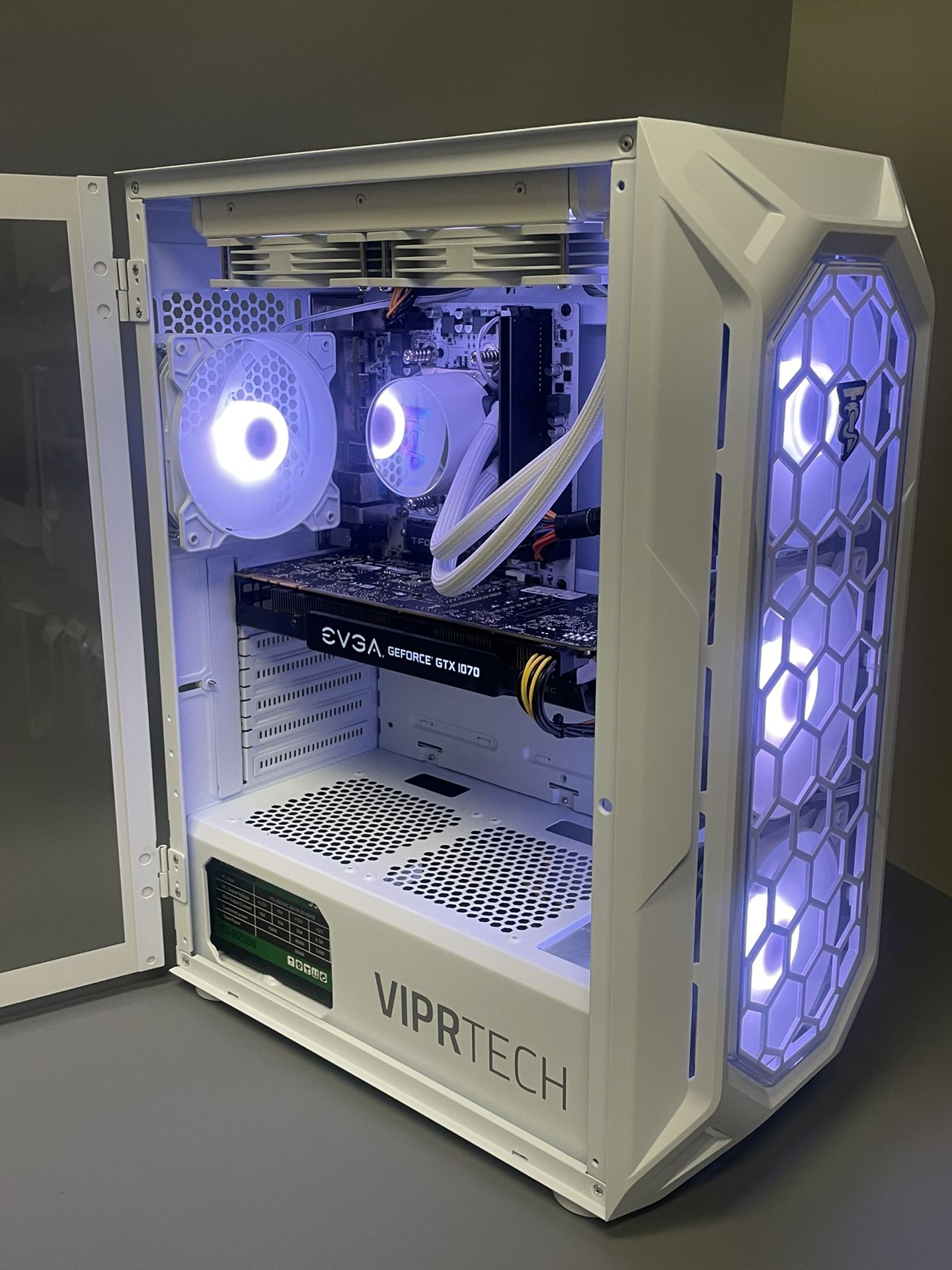 NEW Gaming PC – White RGB – GTX 1070 Ti / Ryzen 5 / 16GB / 1TB NVMe – Liquid Cooled!🔥