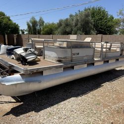 1984 Bass tracker Pontoon