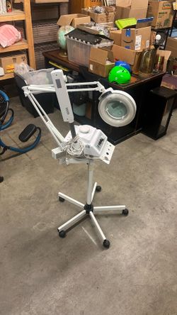 Steamer for aesthetician quality