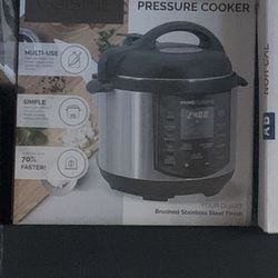 Pressure Cooker 