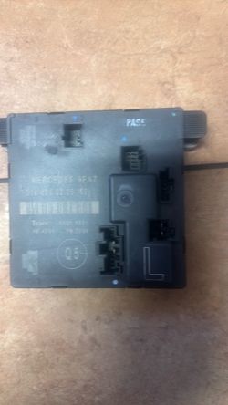 Mercedes Benz Door Control Module 2003-2005