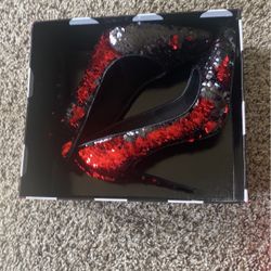 Nelly bernal Size 11 Sequins Stilleto Heel 