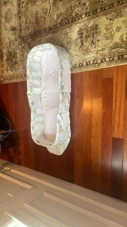 Baby Delight Nest Sleepy& Portable Bassinet.