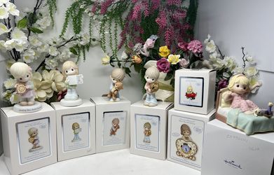 P081 – Precious Moments Collection –new and like new