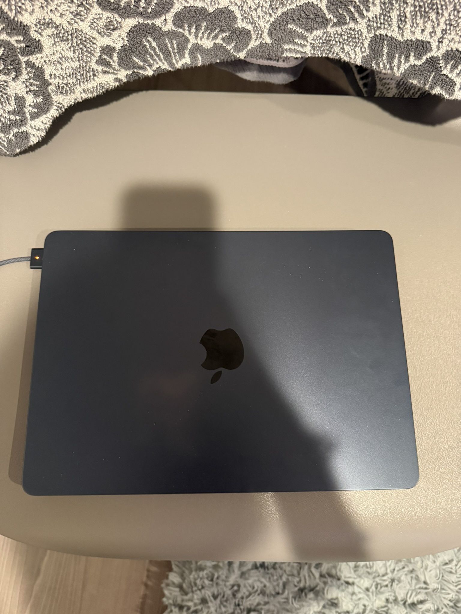 Used Apple 2025 MacBook Air 13-inch Laptop with M4 chip 16 GB 512 SSD Storage