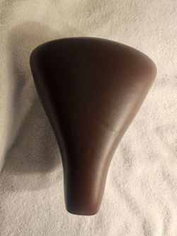 New Cruiser Bike Saddle Brown Faux Leather   -  New Unused
