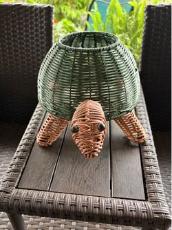 Wicker Turtle Planter. Read description 1st