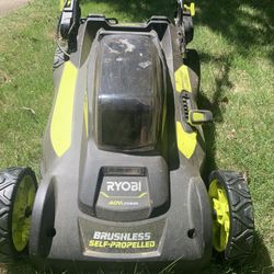 RYOBI 20” Self-propelled Cordless Lawnmower / Lawn Mower 