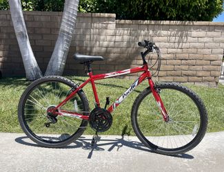 Men's pacific 2025 26 stratus bike