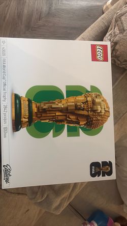 LEGO FIFA World Cup Official Trophy Set 43020