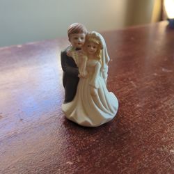 Vintage Ceramic Bride And Groom Cake Topper