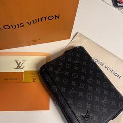 Louis Vuitton Messenger Bag (NEW)