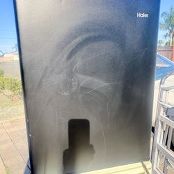  Haier Mini Fridge / Compact Mini Refrigerator (2.7 cu ft) — $35