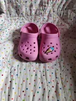 Crocs Crocband Clogs Size C8 Pink.