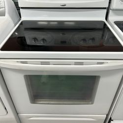 Self Clean White Glass Top Stove 