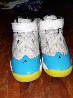 Hurry hurry now for the low baby jordans size 10c in like new shape