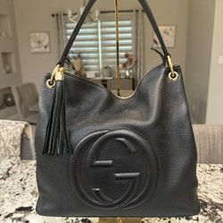 Gucci Pebbled Leather handbag 